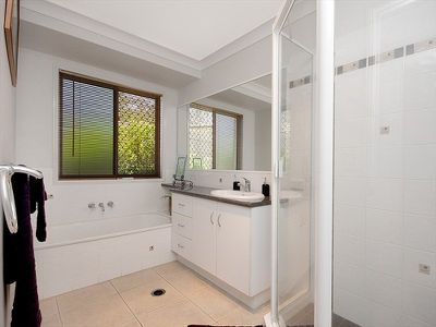 10 Harrison Grove, Deebing Heights