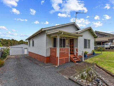 27 Riddoch Avenue, Mount Burr