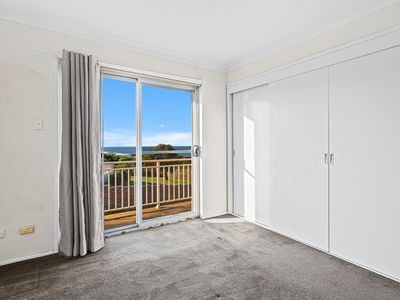 4 / 9 Surfside Drive, Port Kembla