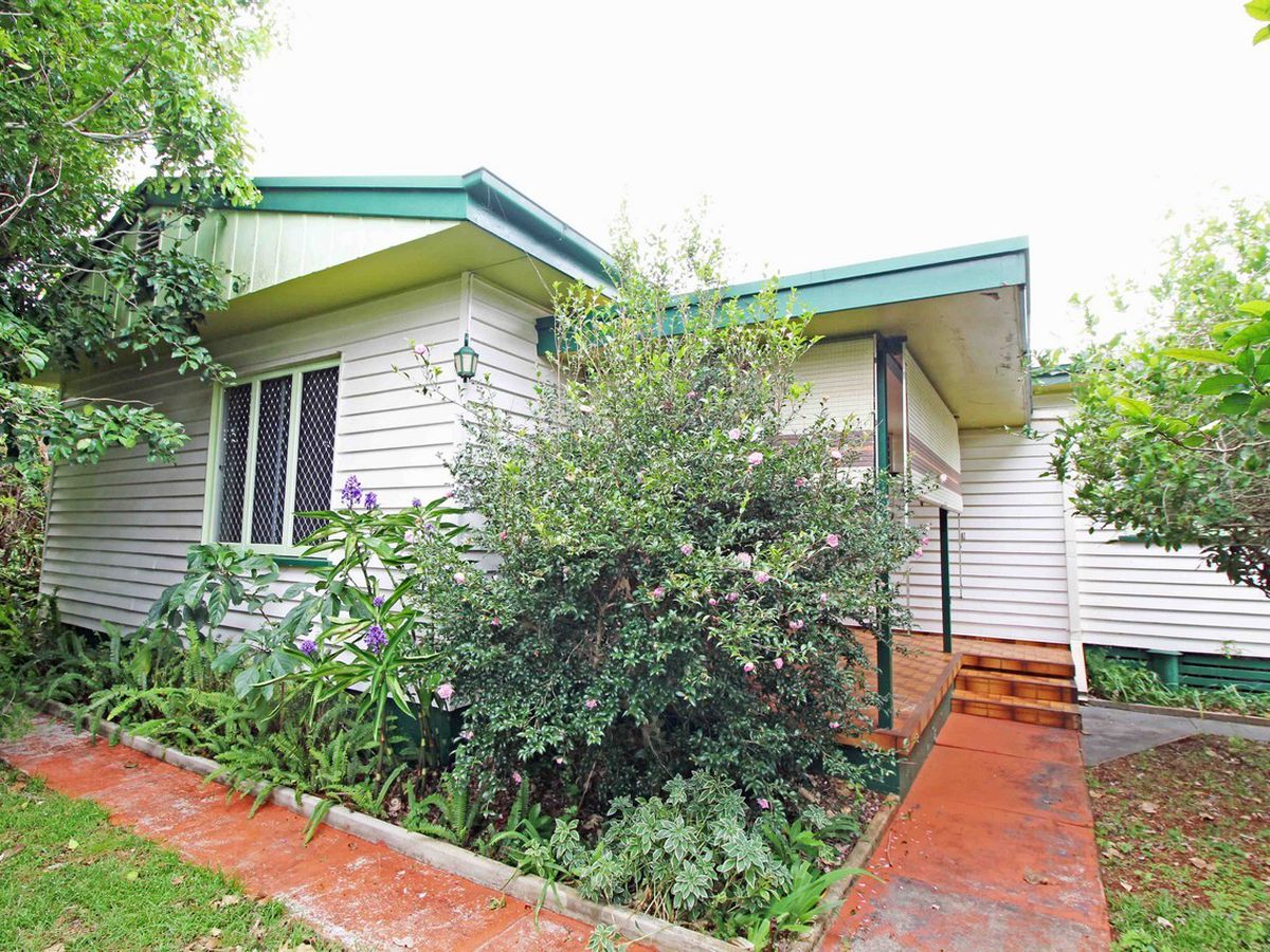 5 Solar Crescent, Atherton