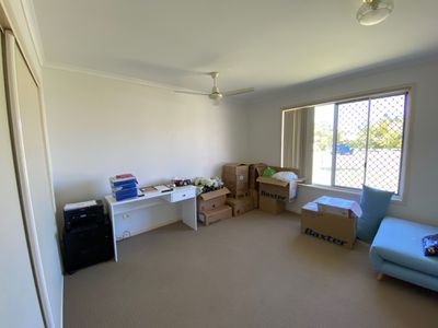 8 Marloo Court, Urangan