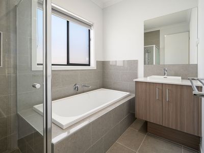 22 Cushion Way, Tarneit