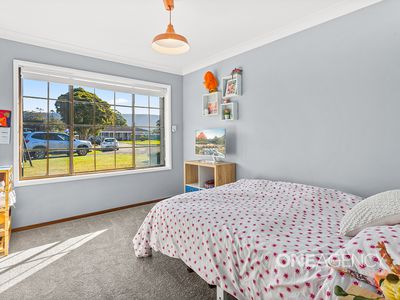 7 Meehan Close, Horsley