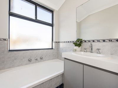 25 Nunton Place, Port Kennedy