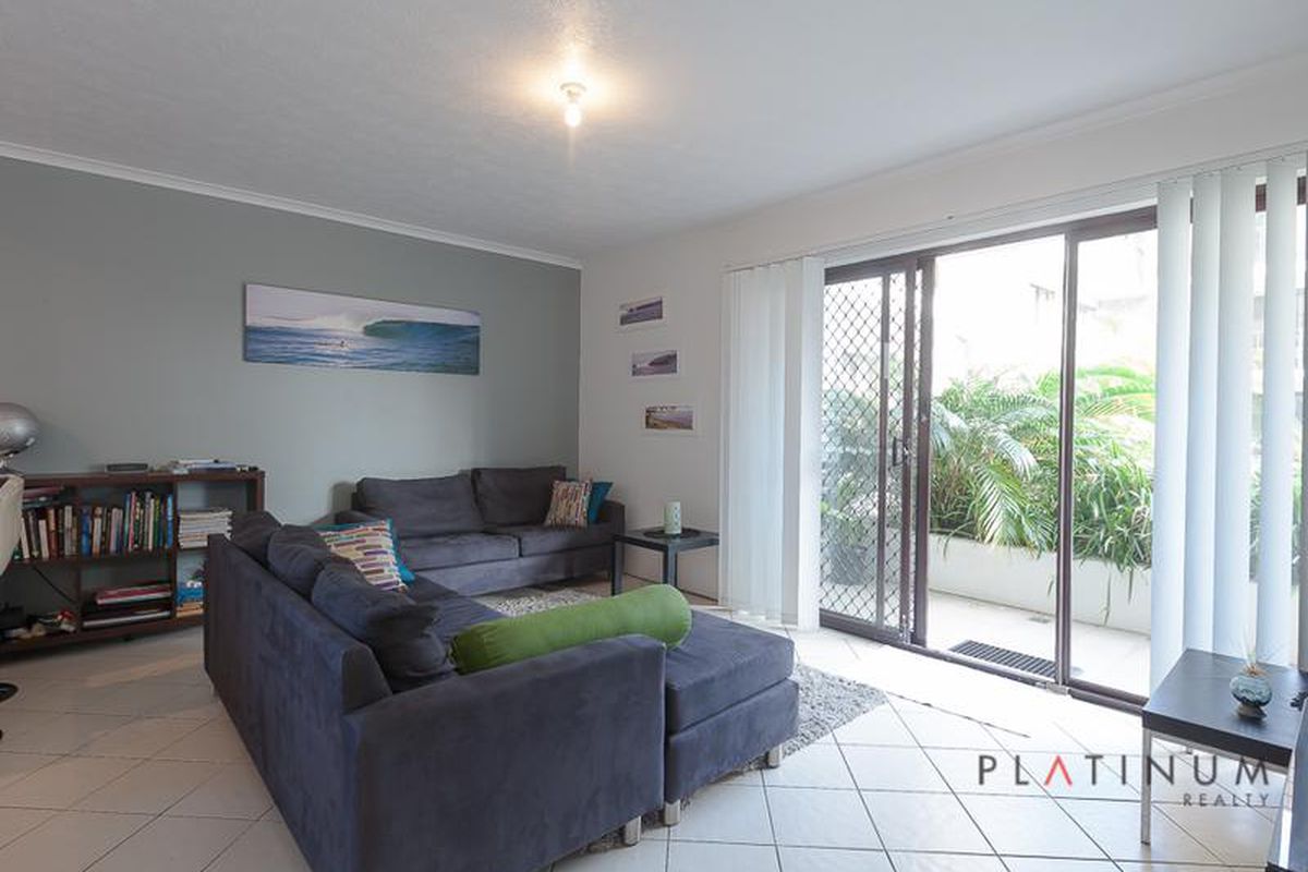 2 / 2269-2271 Gold Coast Highway, Mermaid Beach