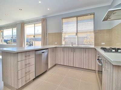 11 Strathmore Close , Baldivis