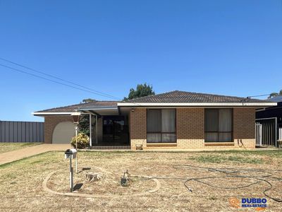 42 Mumford Crescent, Dubbo