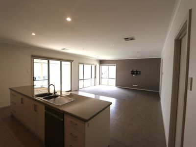 21 Mayflower Court, Mount Gambier
