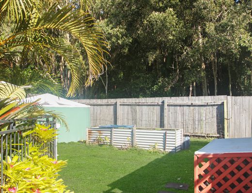 Spacious living in Tewantin image 17