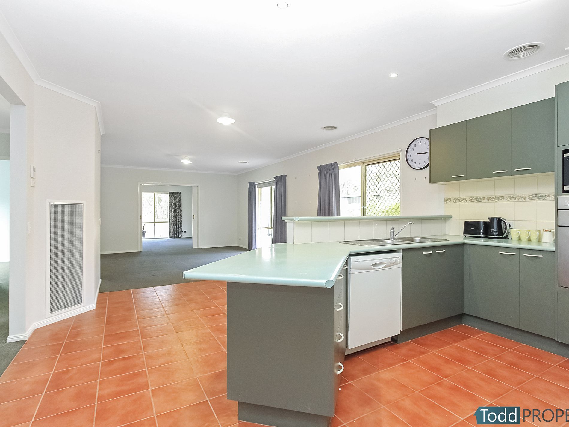 23 Braeside Drive, Junortoun
