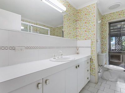 4 Foedera Crescent, Tewantin