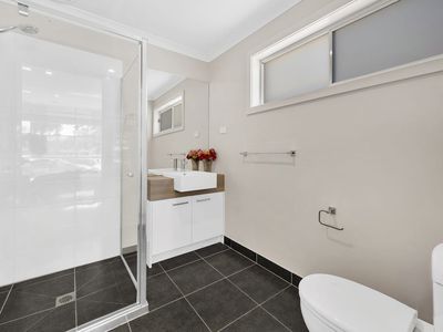 13 Edwin Close, Manor Lakes