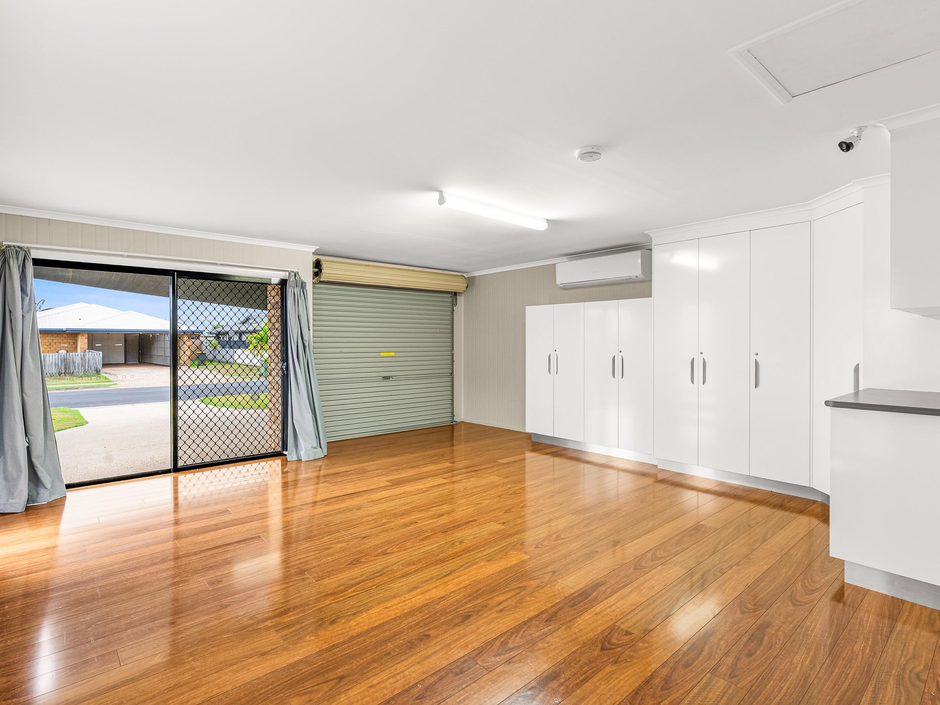 10 Vassallo Drive, Glenella