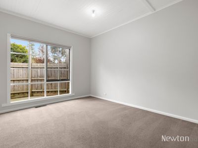 1 / 148 Blackburn Road, Doncaster East