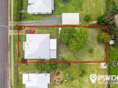 152 Main Street, Lowood