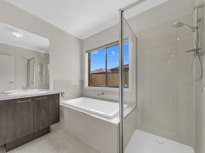 60 Cloudburst Avenue, Wyndham Vale