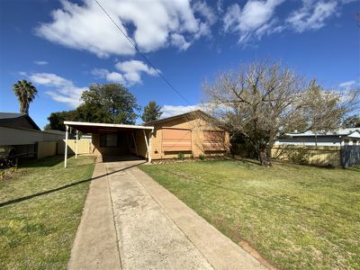 8 Hunter Street, Forbes