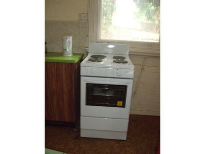 3 / 122  Charlotte , Cooktown