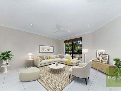 8 Santiago Court, Mount Louisa