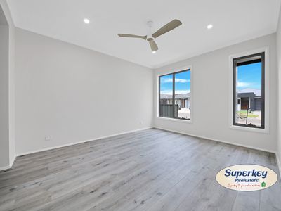 8 Tolhurst Street, Tarneit
