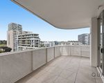1111 / 21 Spurway Drive, Norwest