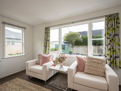 A / 186 Queens Drive, Lyall Bay