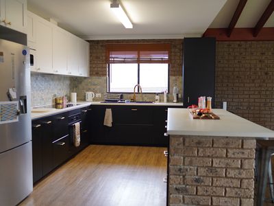 9 Compton Court, Hannans