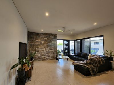 43 Letts Crescent, Berrimah