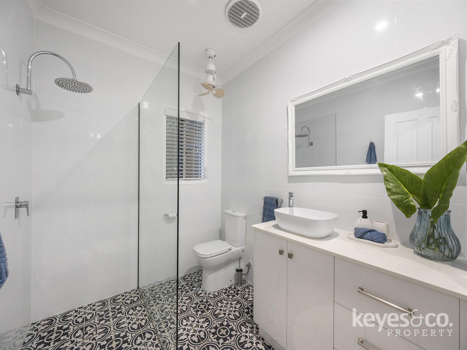 1 Rivergreen Circuit, Douglas