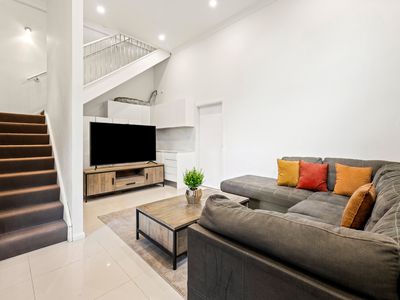 2 / 1 Backhouse Road, Lake Heights