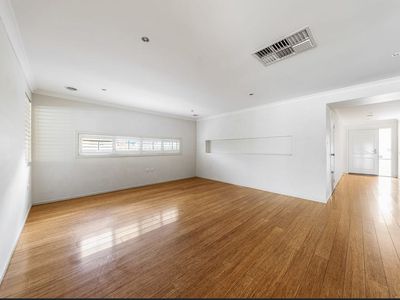 7 Carnavon Street, Cranbourne East