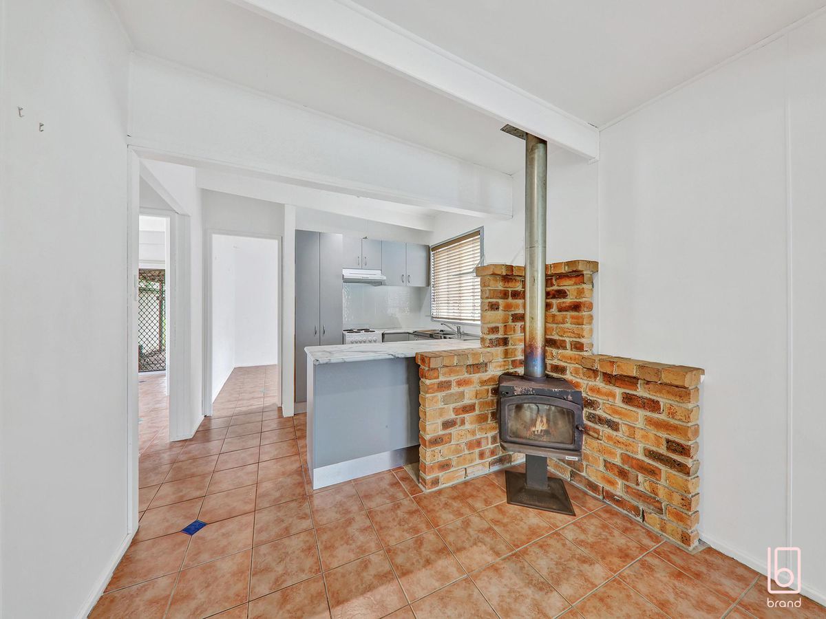 33 Hughes Avenue, Kanwal