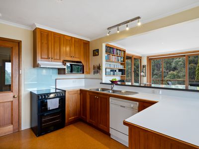 60 Clear Creek Road, Woodbridge