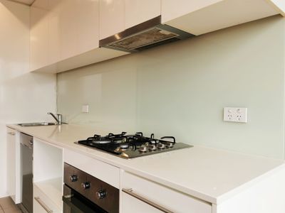 905 / 18 Mount Alexander Road, Travancore