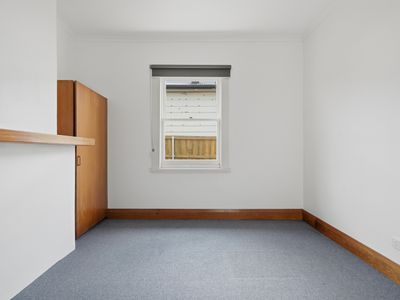 4 Walkers Avenue, Newnham