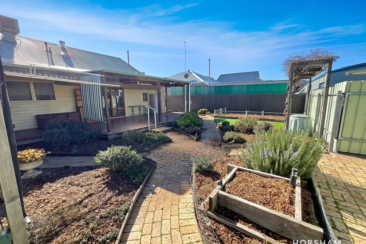 2 Bowden Street, Horsham