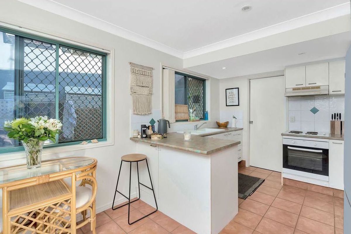 1 / 2 Station Street, Tugun