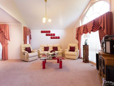 9 Legend Court, Hallam