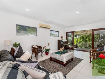 10 Gilbert Crescent, Castle Hill