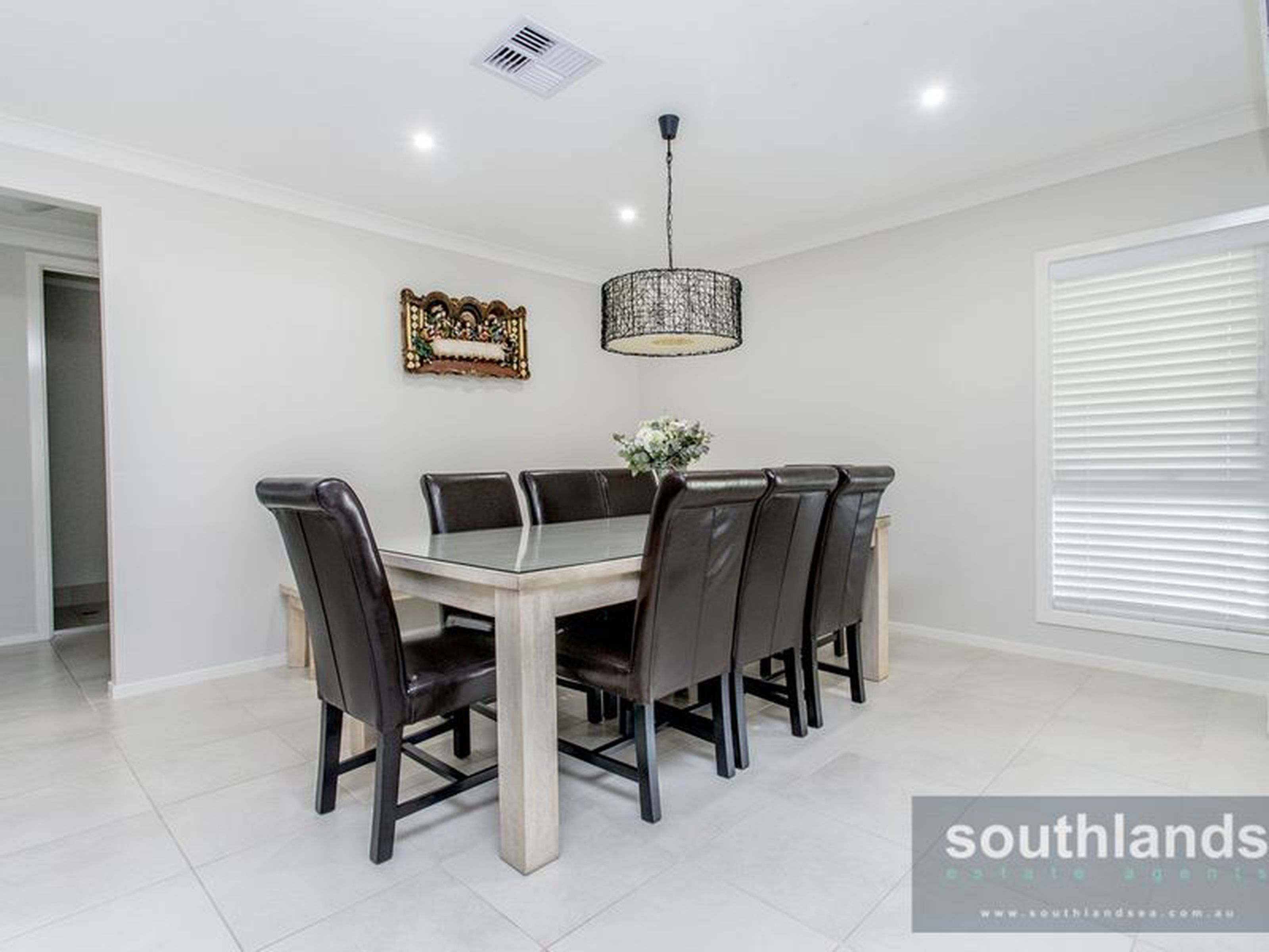 17 Equestrian Circuit, CLAREMONT MEADOWS