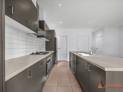 37 Kirkstead Grove, Craigieburn