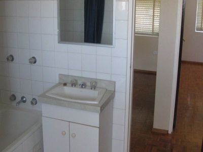 4 / 26 Shellharbour Road, Lake Illawarra