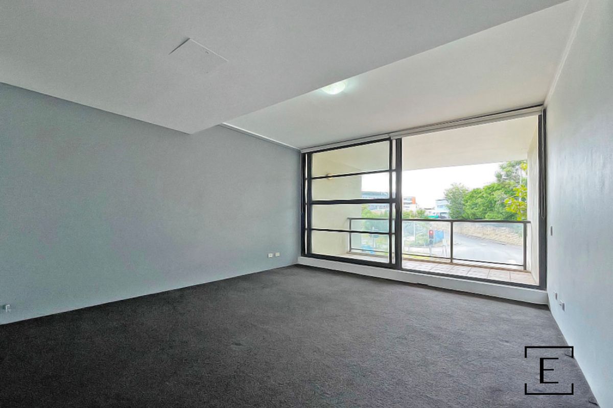 213E / 138 Carillon Avenue, Newtown