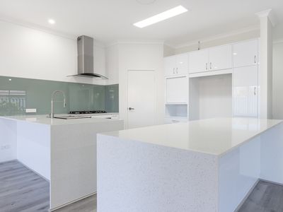 42 Achiever Avenue, Port Kennedy