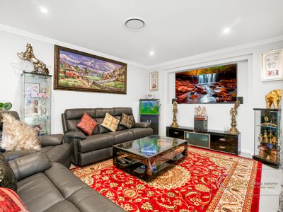 42 Feathertop Avenue, Minto