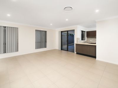 57 Admiral Crescent, Springfield Lakes