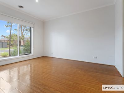 78 Miles Franklin Boulevard, Point Cook