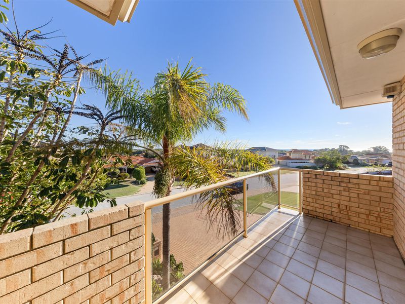 39 Castellon Crescent, Coogee