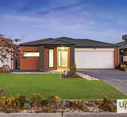 58 Skylark Boulevard, Clyde North