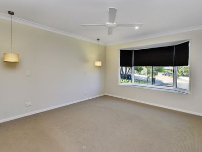 8 Honeyeater Court, Longreach